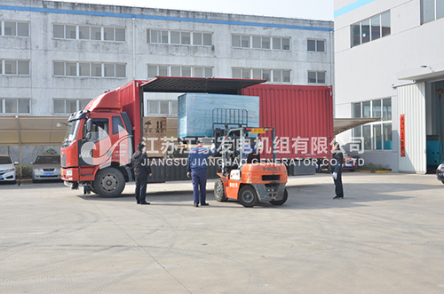 江豪发货案例-1台35KW康明斯配斯坦福底座油箱开架、1台40KW康明斯配斯坦福低噪音发电机组陕西