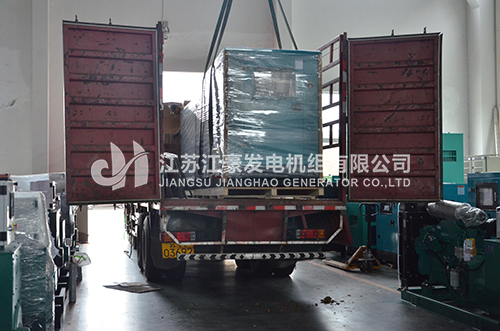 江豪发货案例- 1台110KVA、1台200KVA康明斯配斯坦福四保护低噪音发电机组发南京