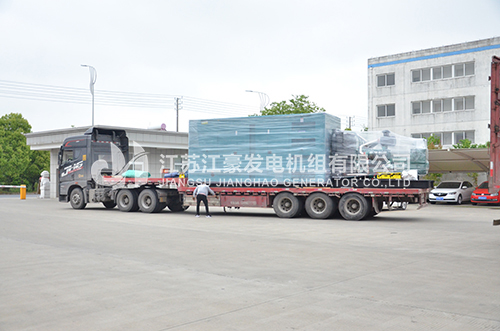 江豪发货案例- 1台500KW乾能配恒声底座油箱、1台1000KW玉柴配恒声静音发电机组发河北