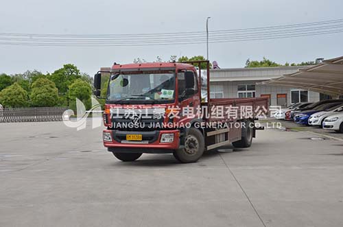 江豪发货案例- 1台200KW沃尔沃配斯坦福自启动底座油箱发电机组发河南