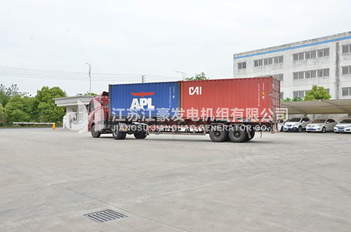 江豪发货案例-两台50KVA、一台150KVA康明斯配恒声全自动低噪音发电机组出口