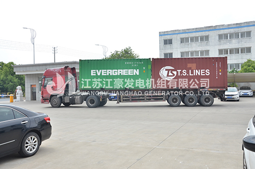 江豪发货案例-1台200KVA康明斯、两台40KVA扬动配恒声四保护低噪音发电机组出口